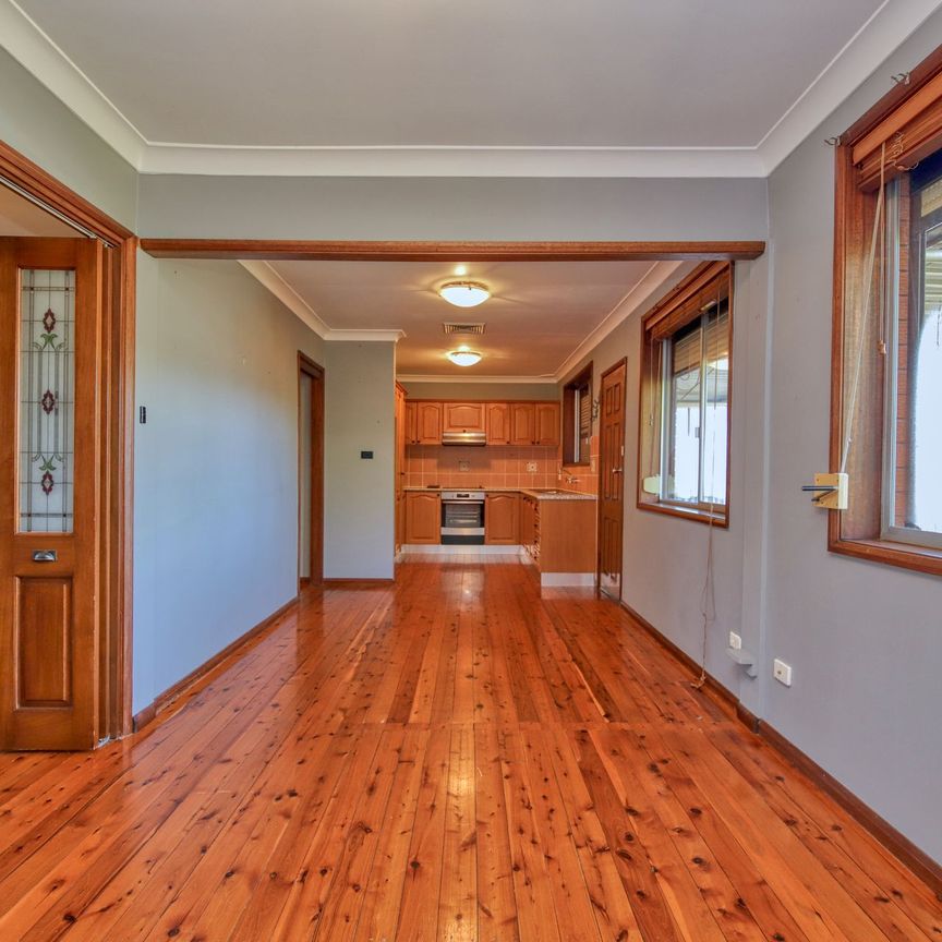 Three Bedroom Family Home - Photo 1