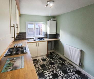 3 bedroom terraced house to rent - Photo 1