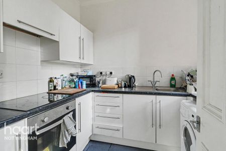 2 bedroom flat to rent - Photo 5