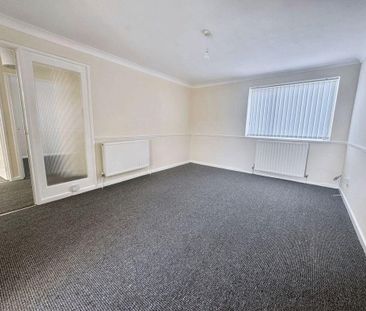 2 bed upper flat to rent in NE23 - Photo 2