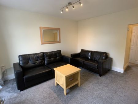 Temple Avenue, Tang Hall - P1067 - Photo 2