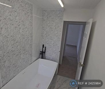 2 bedroom semi-detached house to rent - Photo 2