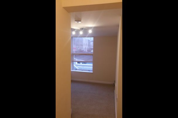 1 Bed Flat, Walton Street, BS5 - Photo 1