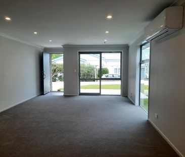 Great location! - Photo 3