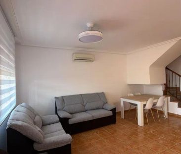 Alquiler de chalet adosado en Roda - Photo 3