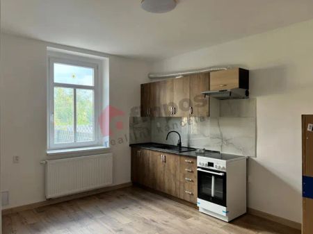 Pronájem bytu v Benešově, ul. Na Chmelnici 38 m - Fotografie 2