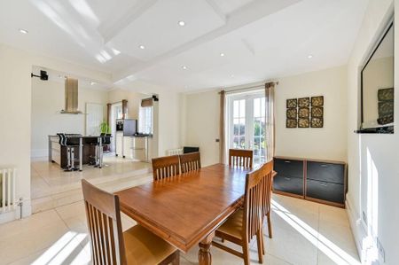 6 bedroom detached house to rent - Photo 5