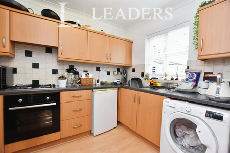 2 bedroom house to rent Bakery Court, Silver Street, Stansted, CM24 - Photo 3