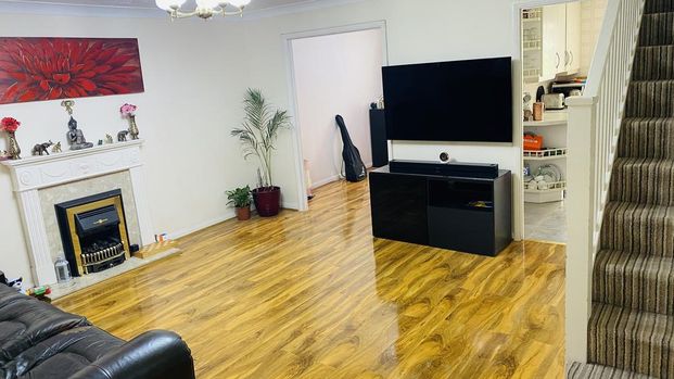 3 bedroom terraced house to rent - Photo 1