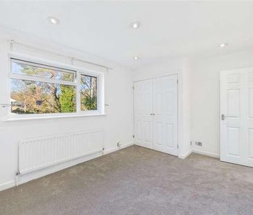 Pendragon Way, Camberley, Surrey, GU15 - Photo 4