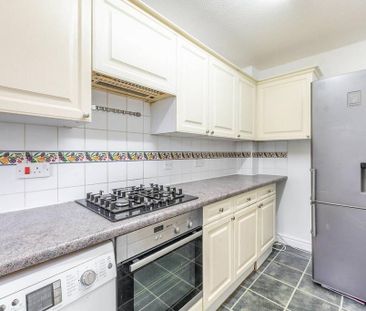 3 bedroom end of terrace house to rent - Photo 6