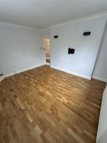 2 Bedroom Flat - Photo 5