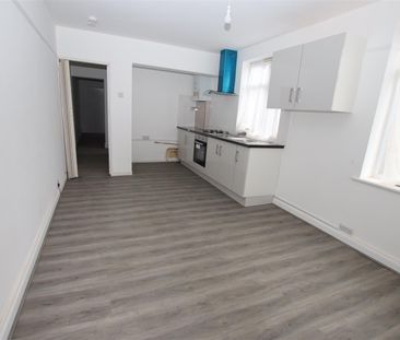 1 bedroom Flat to let - Photo 3