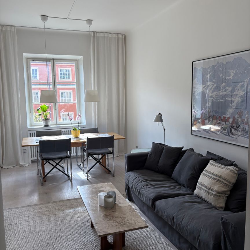 Birger Jarlsgatan, Stockholm - Photo 1