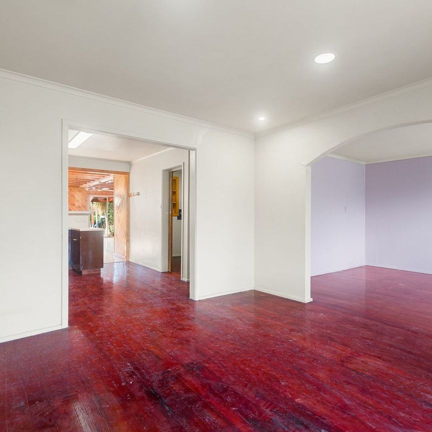 Spacious 4-Bedroom Family Home with Two Living Areas - Photo 1