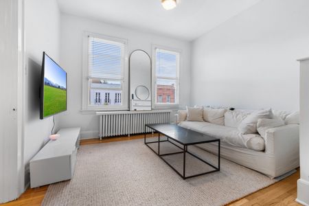 For Lease - 179 Lakeshore Road Unit# 2, Oakville, Ontario - Photo 2