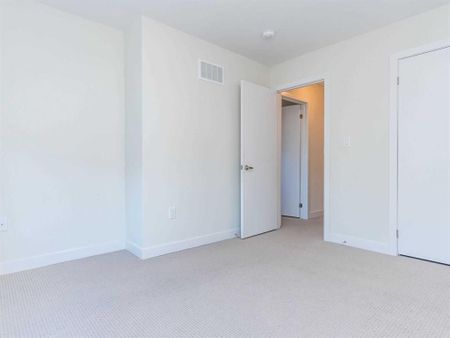 For Lease - 590 North Service Road Unit# 76, Hamilton, Ontario - Photo 4