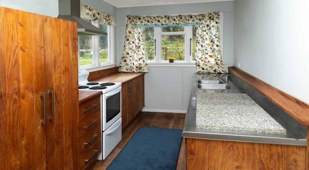 Home in okoia - Photo 1