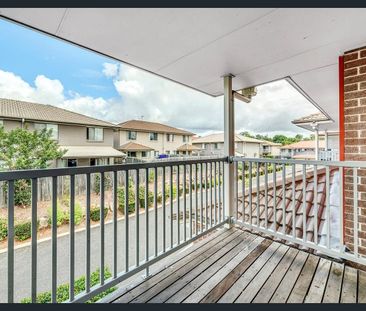 Modern 3-Bedroom Townhouse in the Heart of Goodna - Photo 5