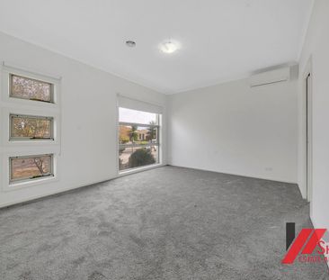 STYLISH 4 BEDROOM FAMILY HOME ! - Photo 5