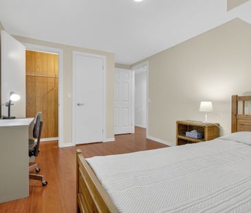 For Lease - 212 Holbeach Crescent Unit# 1 BED ROOM, Waterloo, Ontario - Photo 3