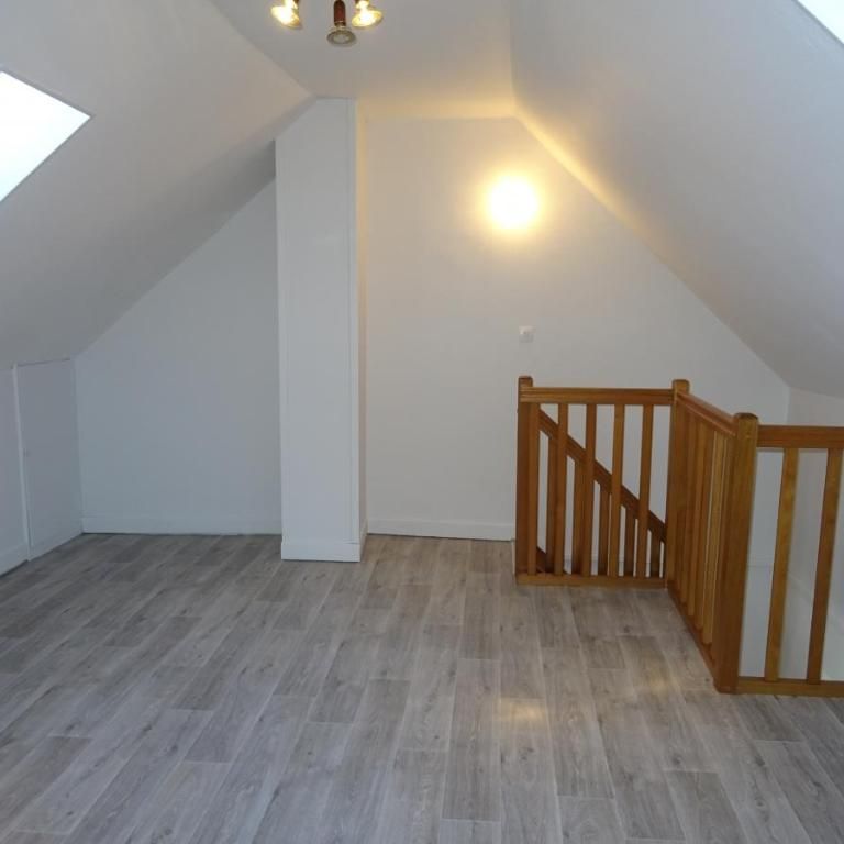 En Location à MAILLY-MAILLET (80) : Maison - 49 m² - 3 pièces - 2 chambres - Photo 1