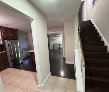 For Lease - 24 Grand river Court, Brampton, Ontario - Photo 5