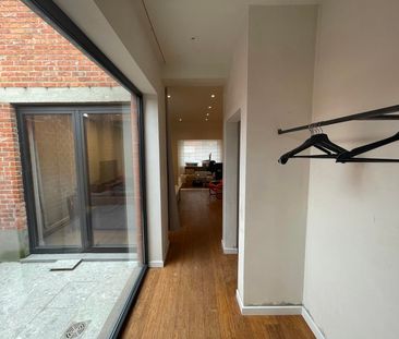 OORDEGEM - Gerenoveerde rijwoning met tuin. - Photo 2