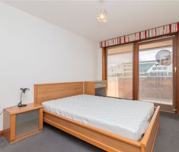 Flat 2, 73 Lancefield Quay - Photo 1