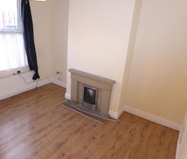 Glensdale Grove, East End Park, LS9 - Leeds - Photo 5