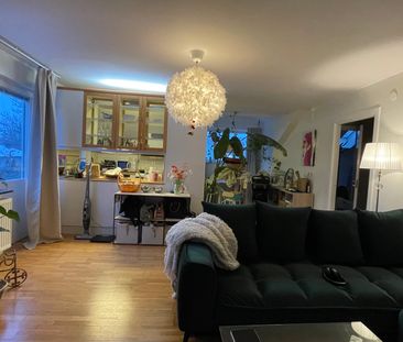 Drottninggatan 33 - Photo 2