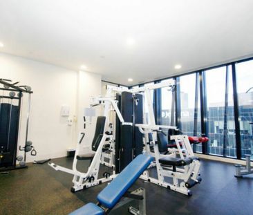 Fully Furnished Luxury 2 bedrooms apartment In the CBD! No block vi... - Photo 1