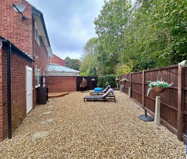 2 bedroom semi-detached house to rent - Photo 5