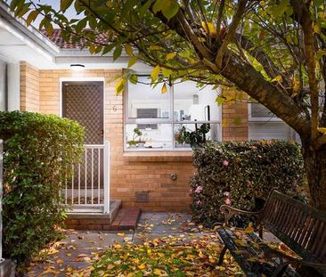 6/16 Vanberg Road, Essendon VIC 3040 - Photo 5