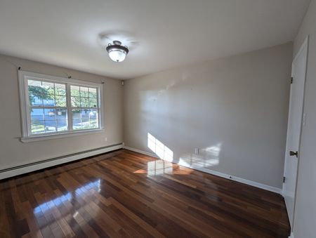 Bayview Road, Halifax 25-100 - Photo 4