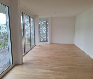 Grosszügige 3.5-Zimmer Sitzplatz-Wohnung - Photo 2