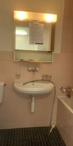 Charming studio located under the Lausanne train station - Photo 4