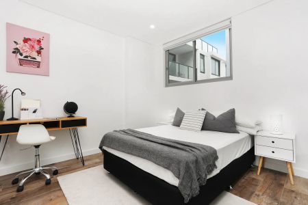 Beautiful, Brand New Luxury in Strathfield's Latest Development - Photo 4