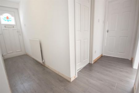 2 Bedroom Flat/Apartment To Let - Photo 2