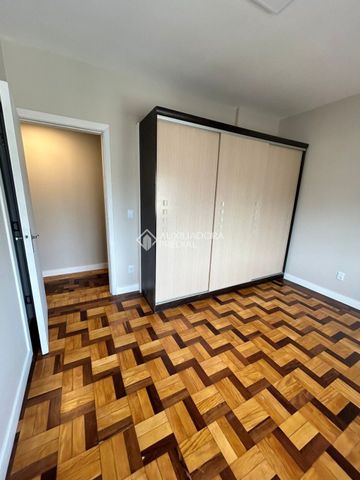 Apartamento com 3 quartos e 130m² para alugar em Centro Histórico, Porto Alegre. - Foto 3