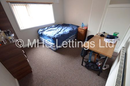 3 Bedroom Mid Terraced House for rent in Cardigan Lane - Photo 3
