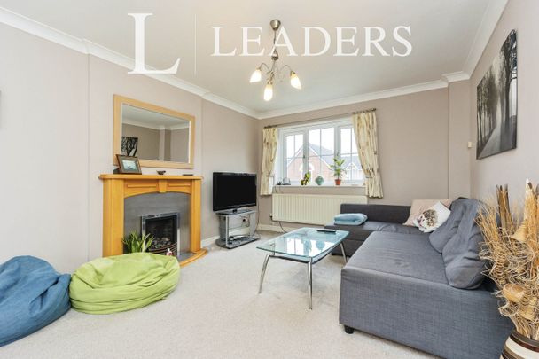 4 bedroom house to rent Chervil Close, Manchester, M14 - Photo 1