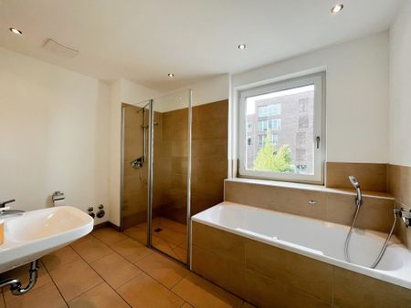 Lichtdurchflutete 3-Zimmer-Wohnung mit EBK - Photo 5