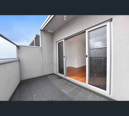12/162 Cumberland Road, Pascoe Vale, Vic 3044 - Photo 1