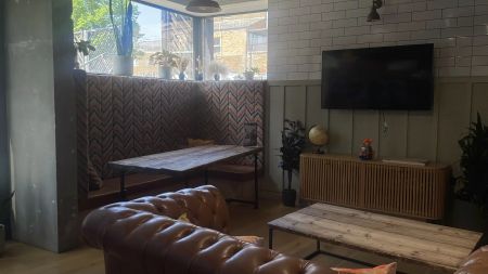 Gold Studio - Photo 2