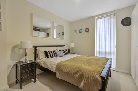 2 bedroom apartment to rent Printing House Square, Martyr Road, Guildford, GU1 - Photo 4