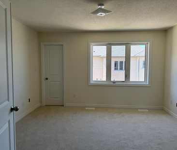 For Lease - 1124 Cameo Street, Pickering, Ontario - Photo 5