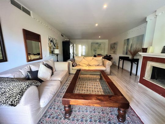 Apartment in Guadalmina Baja, Costa del Sol - Photo 1