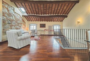 Elegante appartamento rustico in casa colonica