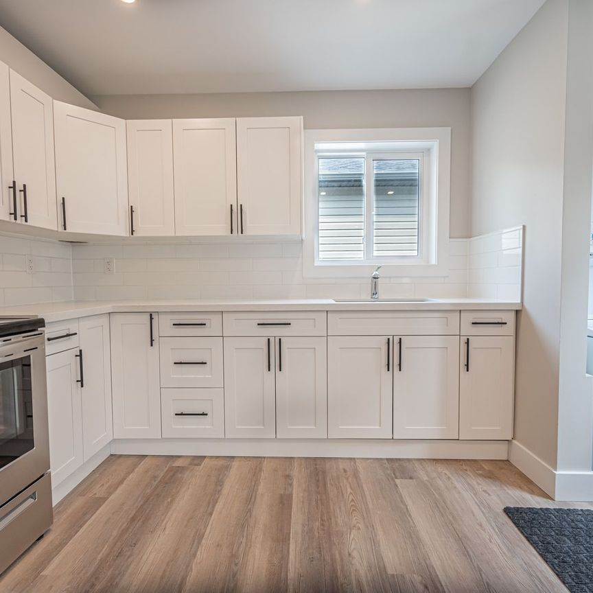 For Lease - 176 Cundles Road Unit# Garden Suite, Barrie, Ontario - Photo 1